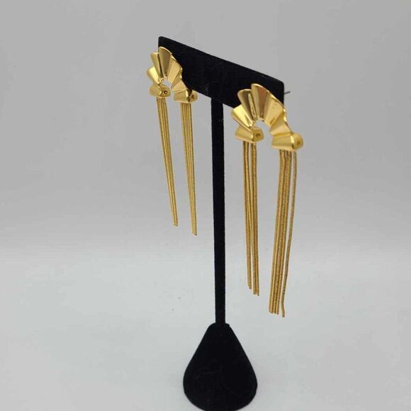 J Crew 3" Sculpted Gold Tone Fan Fringe Earrings NWOT! - Picture 7 of 8